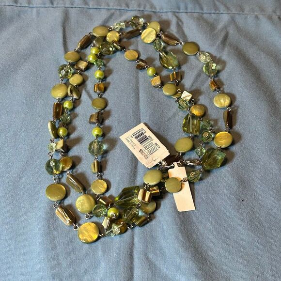 Macy’s Branded Green Crystal and Bead Layering Necklace 56” - Picture 4 of 4